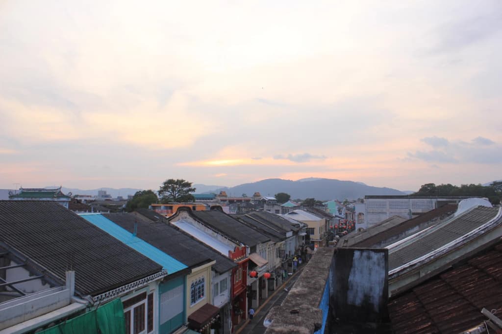 Thalang Guesthouse - photo 16