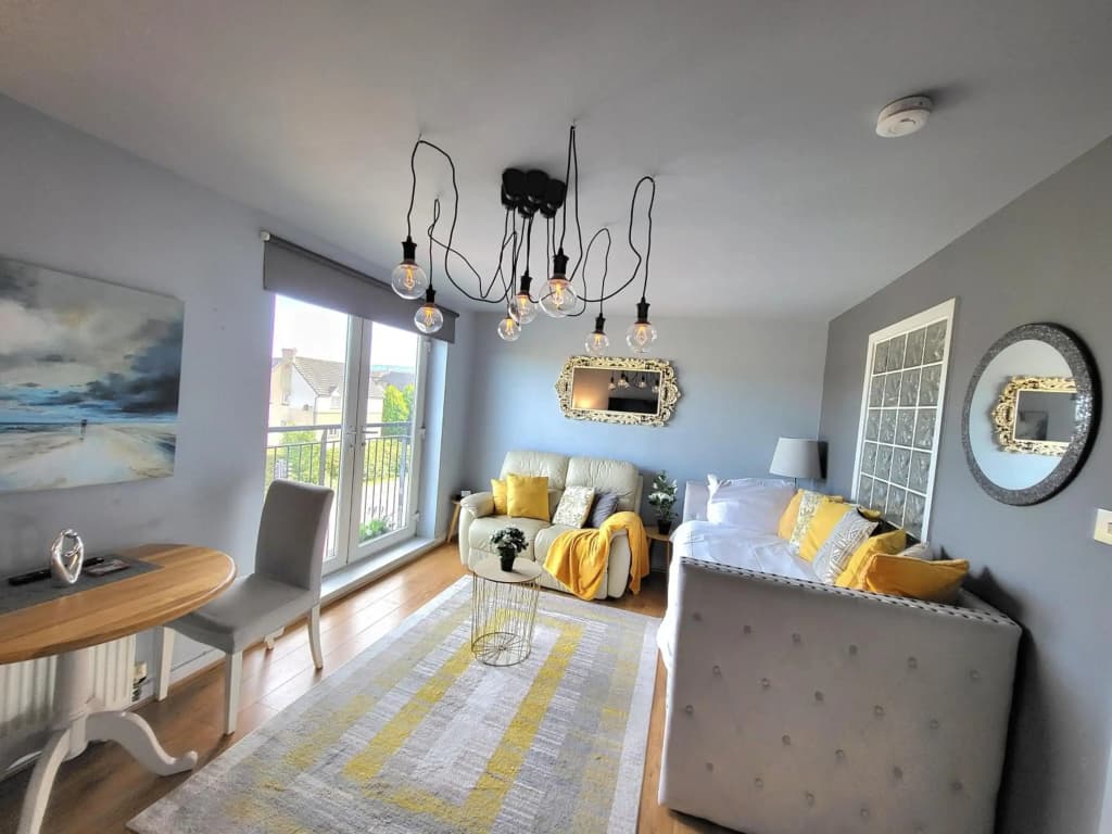 4 Separate Beds, Sleeps 6, Beautiful 2 bed Apt - photo 2