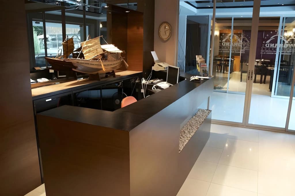 Grand Pinnacle Hotel - photo 19