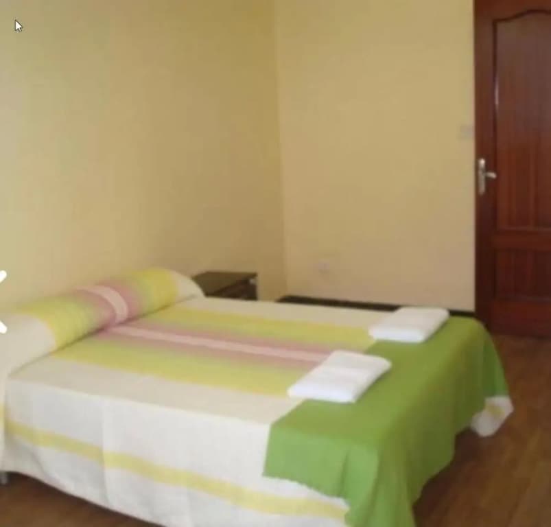 Hostel Turistic Castell - photo 3