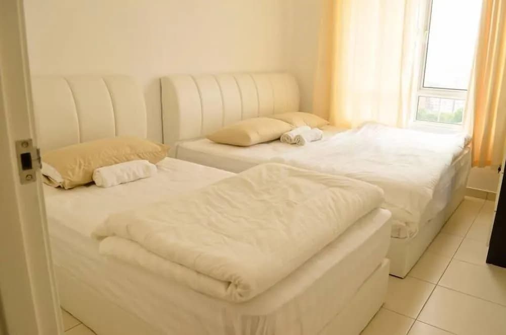 Summertime Arena Suite 1 - photo 2