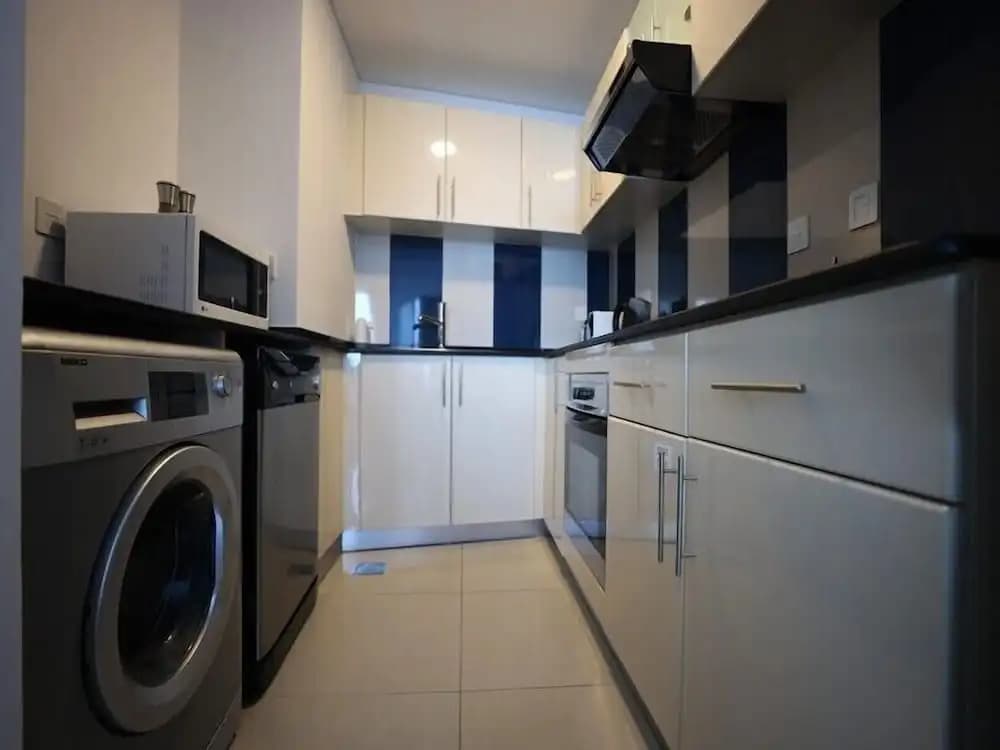 Charming 1BR  Ocean Heights - photo 8