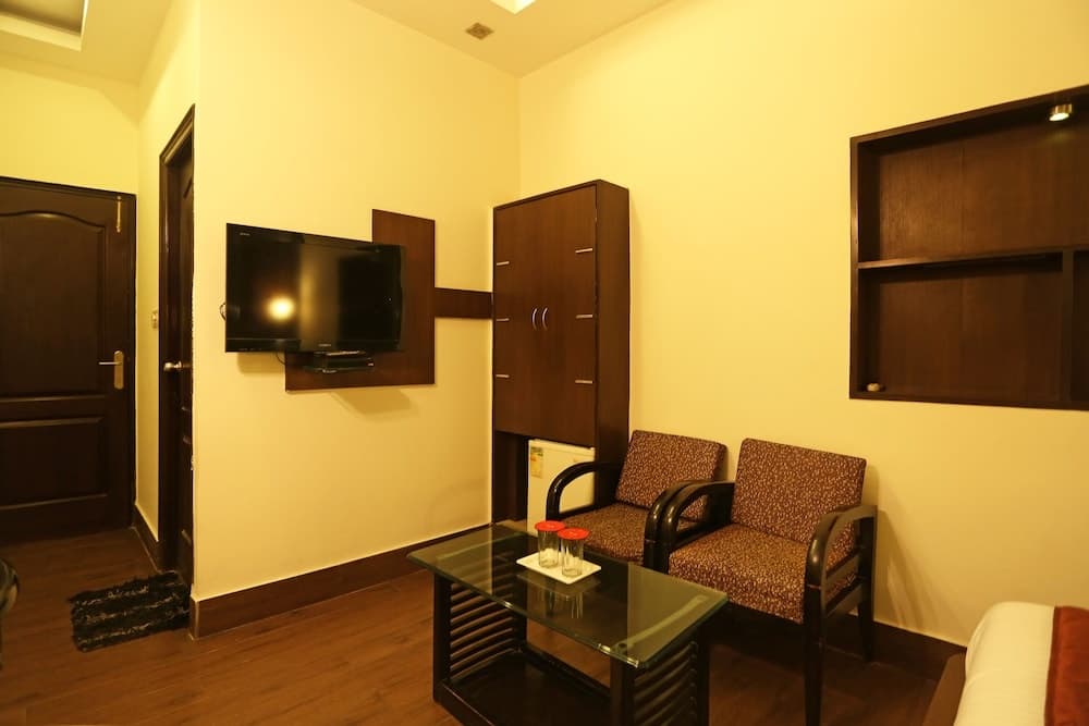 OYO 8188 Vardhmaan Inn - photo 5