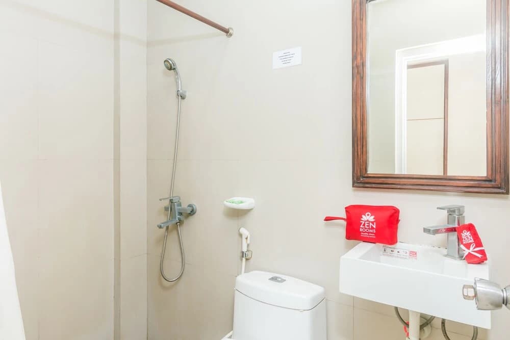 ZEN Premium Sanur Danau Tamblingan 2 - photo 11