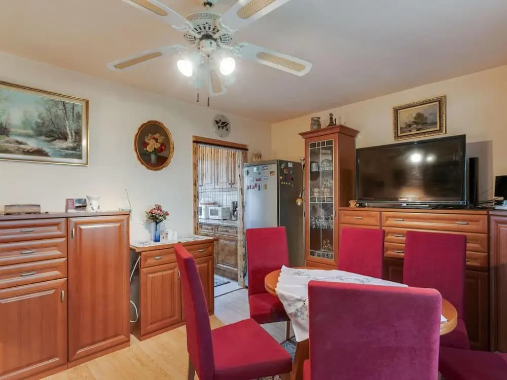 Lively Holiday Home in Wien With Private Garden - photo 15