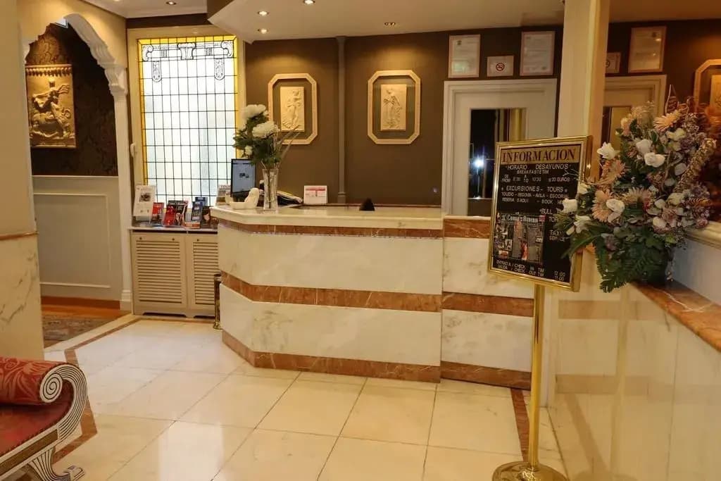 Hostal Hispano Argentino Gran Via - photo 2