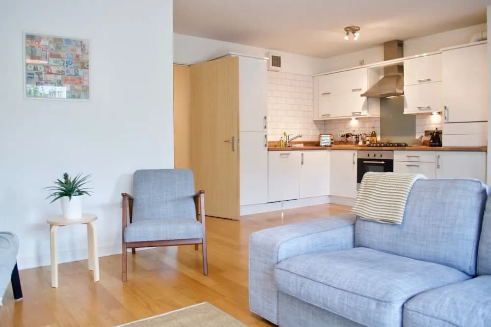 Modern 1 Bedroom Flat - photo 5