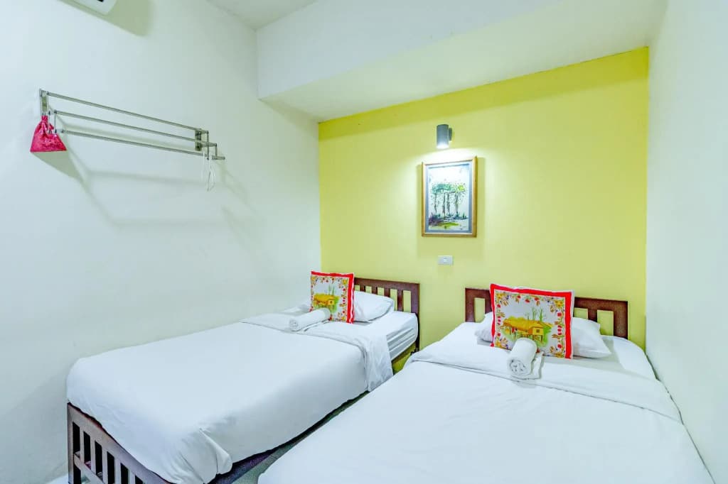 Sleep Dee Hostel - photo 6