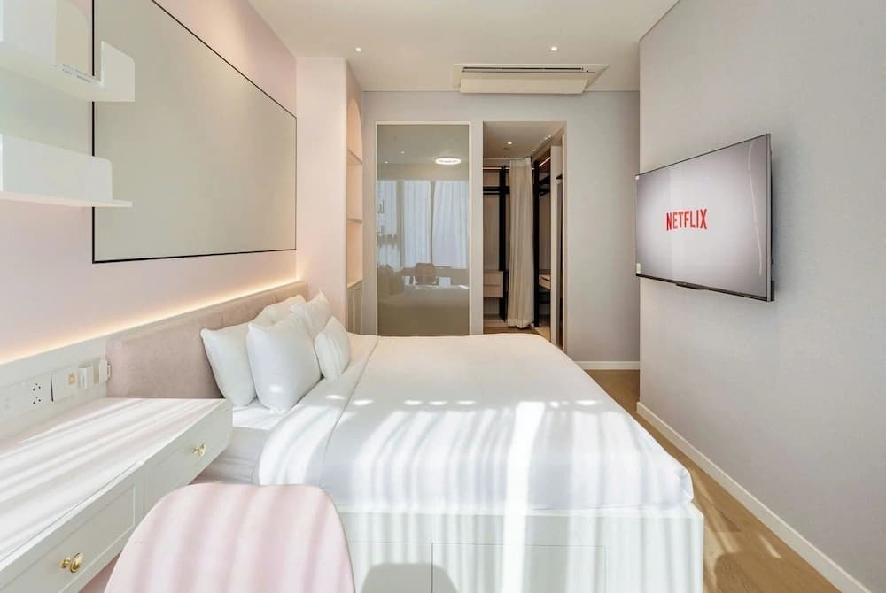 Moon Metropole The Opera Residence - photo 4