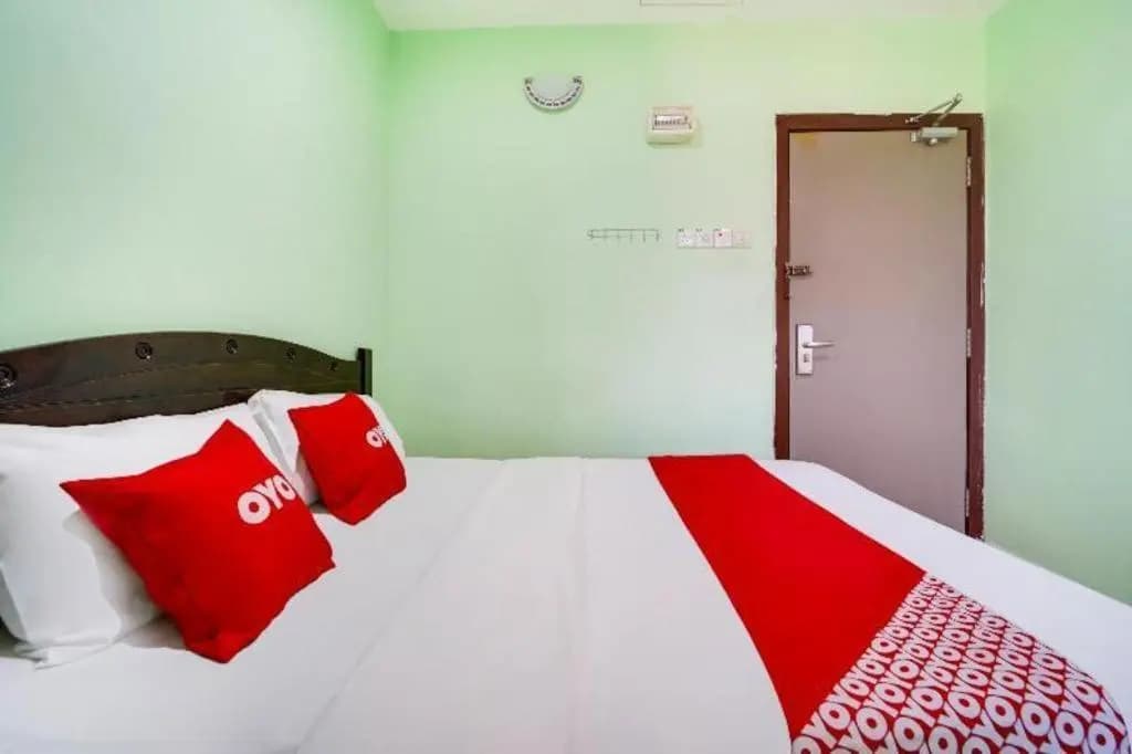 Oyo 44058 Motel Sre Bayam - photo 14