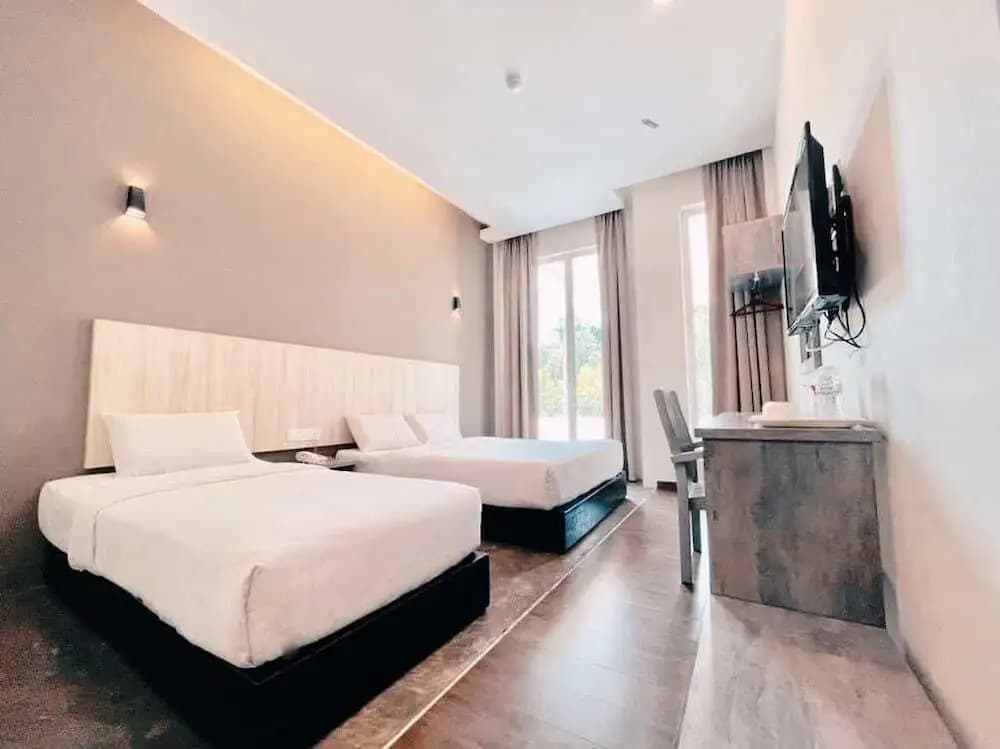 Karang Timur Motel - photo 3