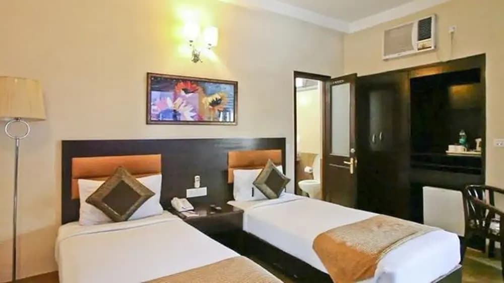 Clarks Inn Kailash Colony - photo 5