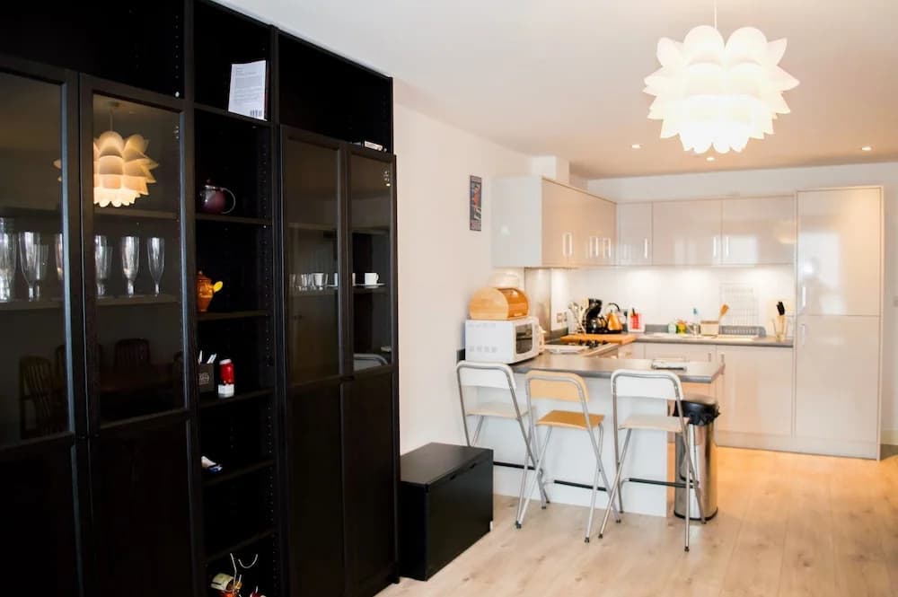 Spacious 2 Bedroom Home - photo 11
