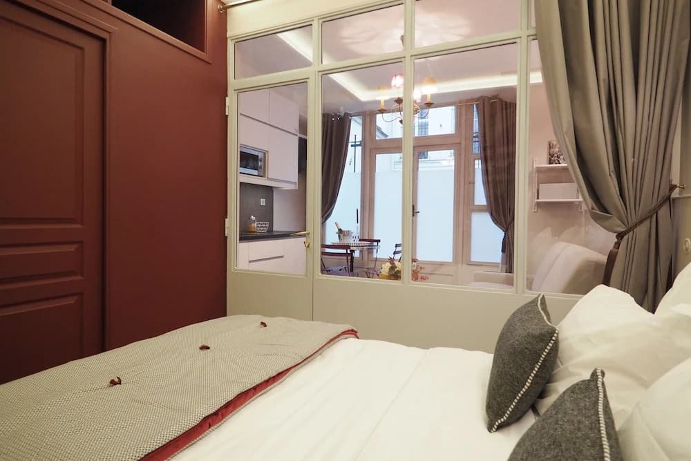 Palais Royal ChicSuites - photo 7