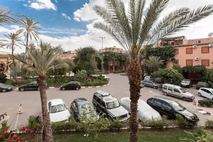 Riad Alaoui 134 with swimming pool and free parking - photo 15