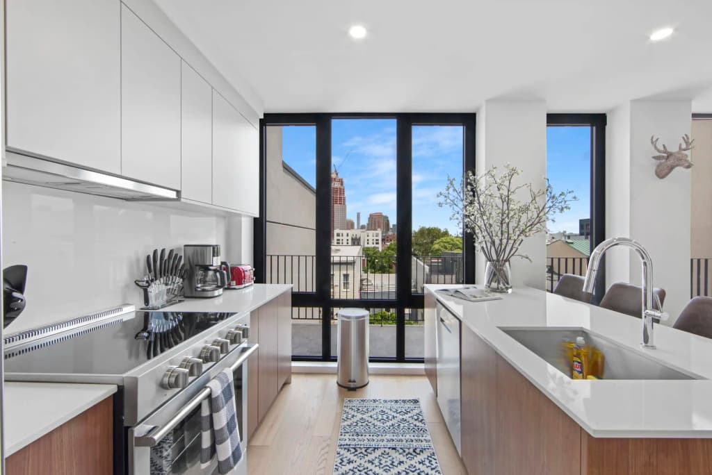 149bk-601 New PH 2br-2bath With a Private Terrace - photo 2