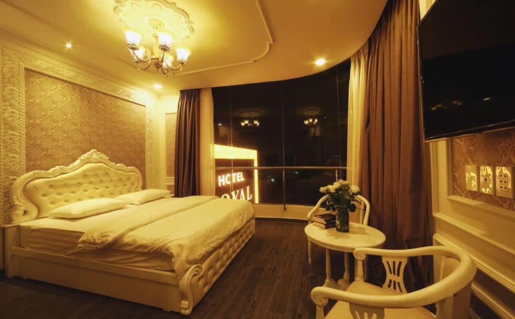 Royal Hotel - main photo
