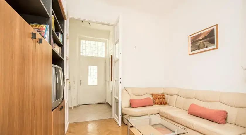 Margaret Apartment Budapest - photo 3