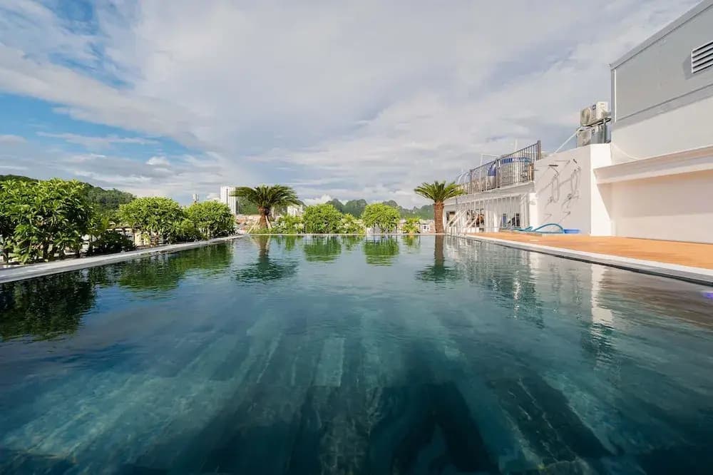 River Way Hotel Ha Long - photo 4