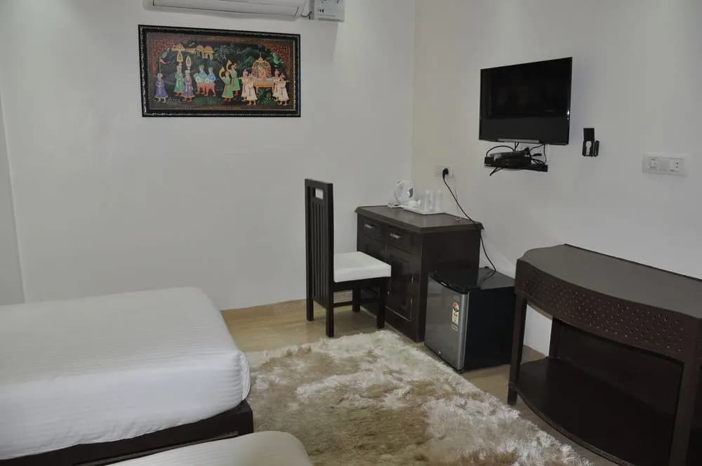 Hotel Only Suites - photo 5