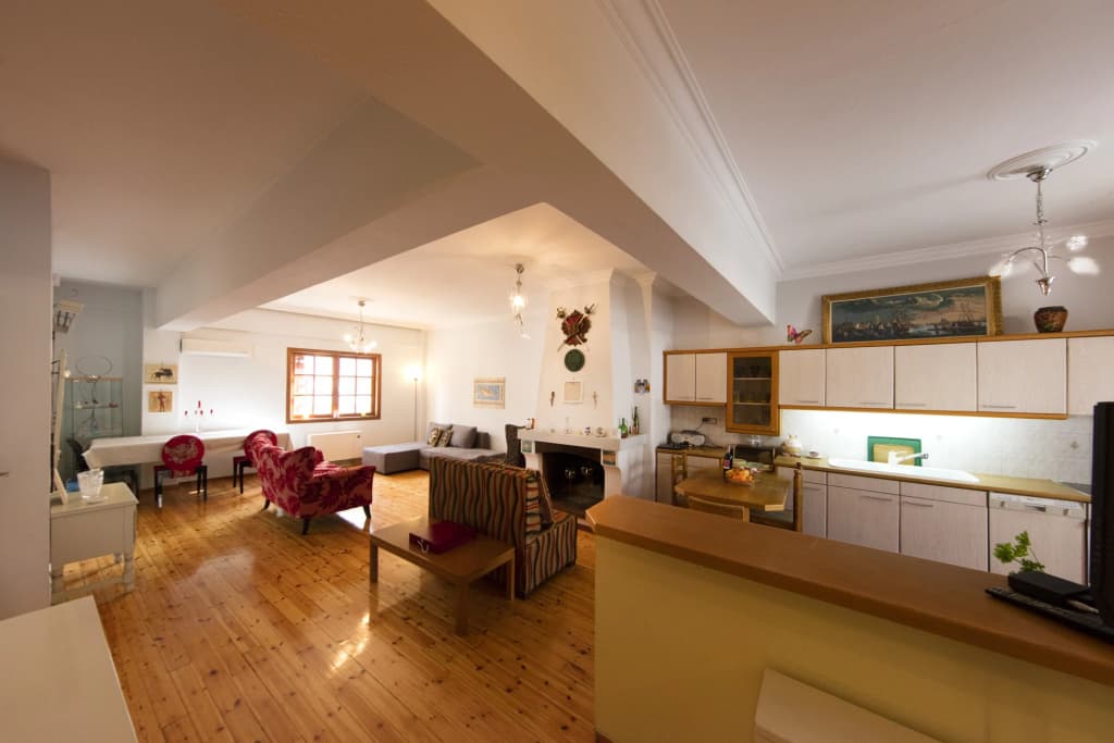Exquisite Athens Apartment - photo 10