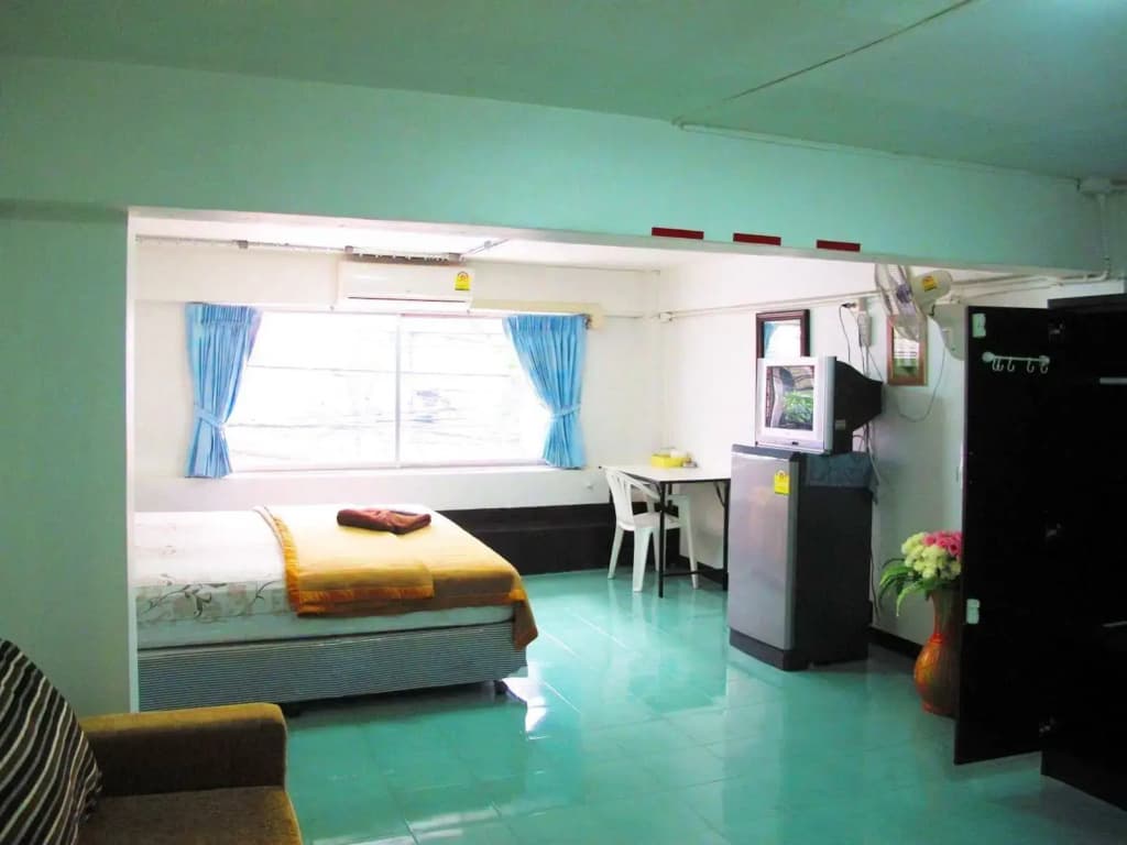Enjoy Pattaya Hotel - photo 4