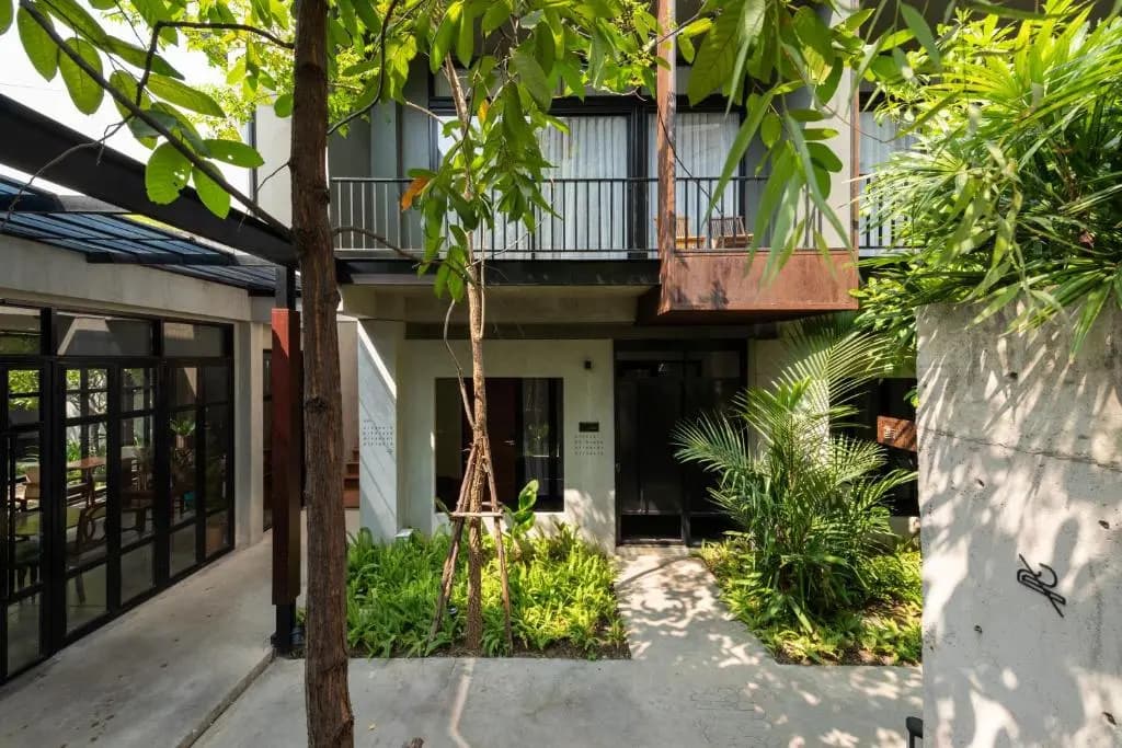 Cherlock Hotel - photo 16