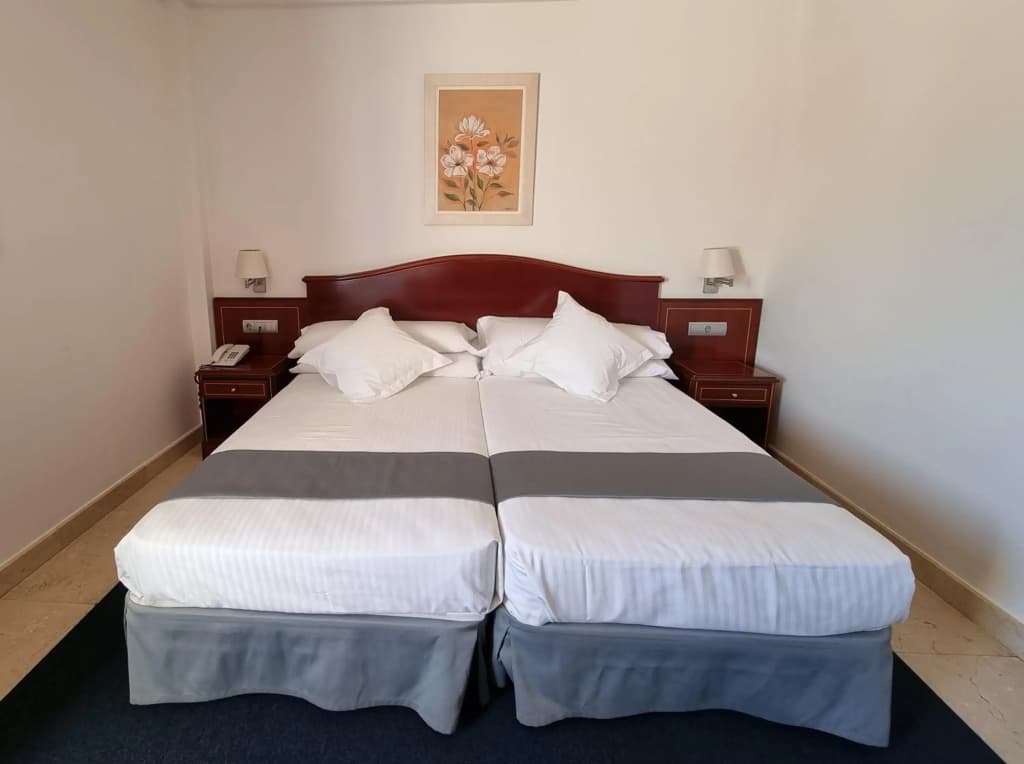 Hotel Gran Legazpi - photo 4