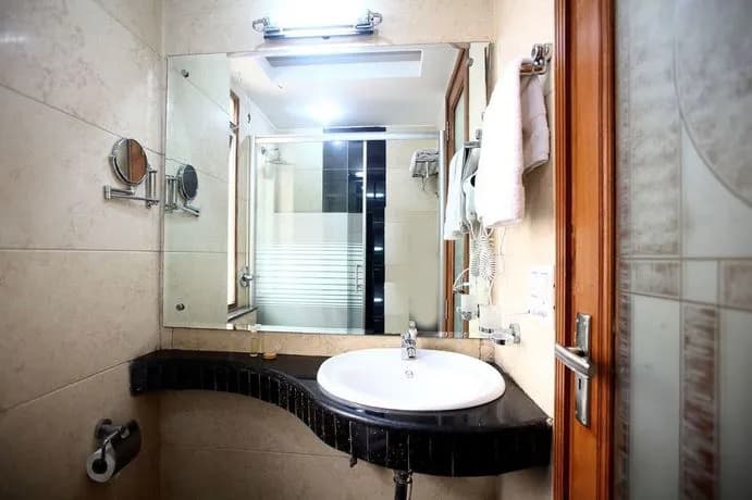 OYO 503 Hotel Comfort Zone - photo 4