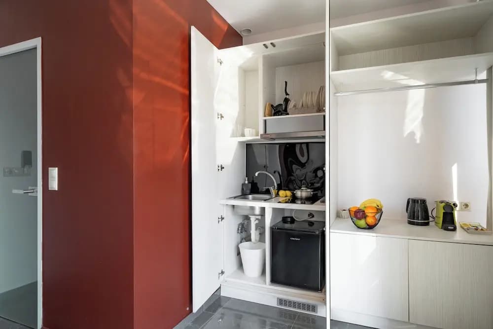 24K Athena Suites - photo 17