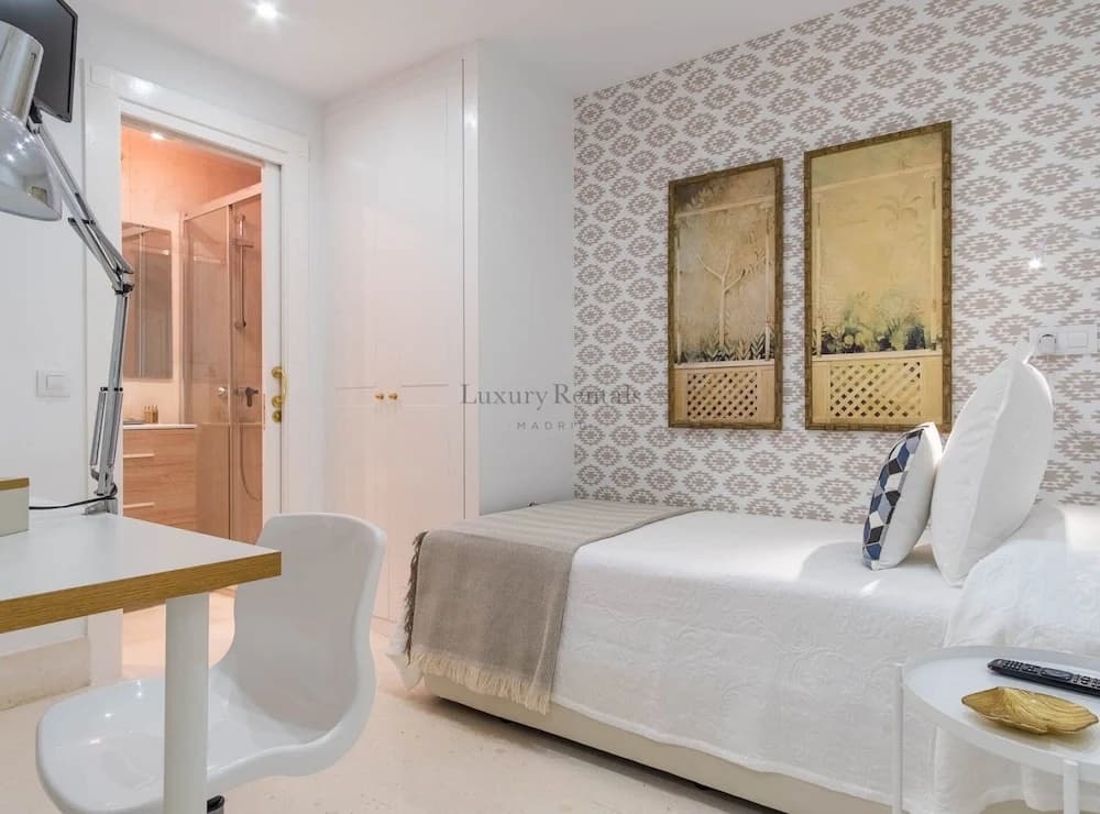 3 Bedrooms Chamberi - photo 4