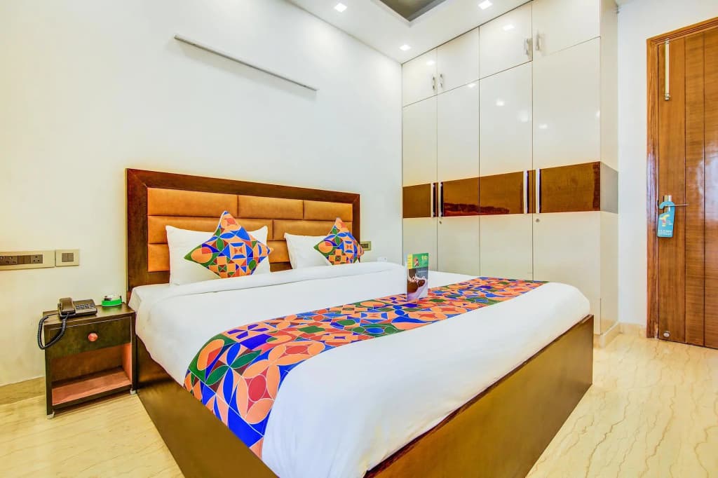Fabhotel Floyd - photo 2