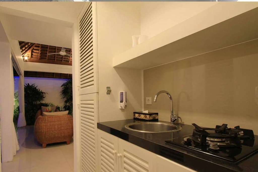 The Kanjeng Suites Villas Seminyak - photo 24