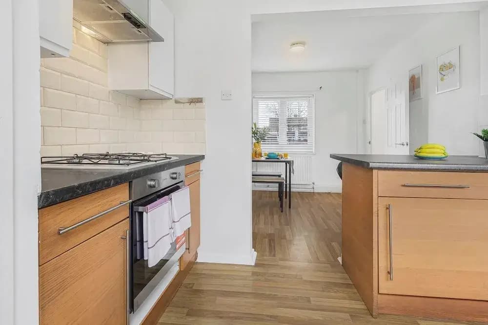 Spacious 3-bed House With car Park Near Heathrow - photo 7