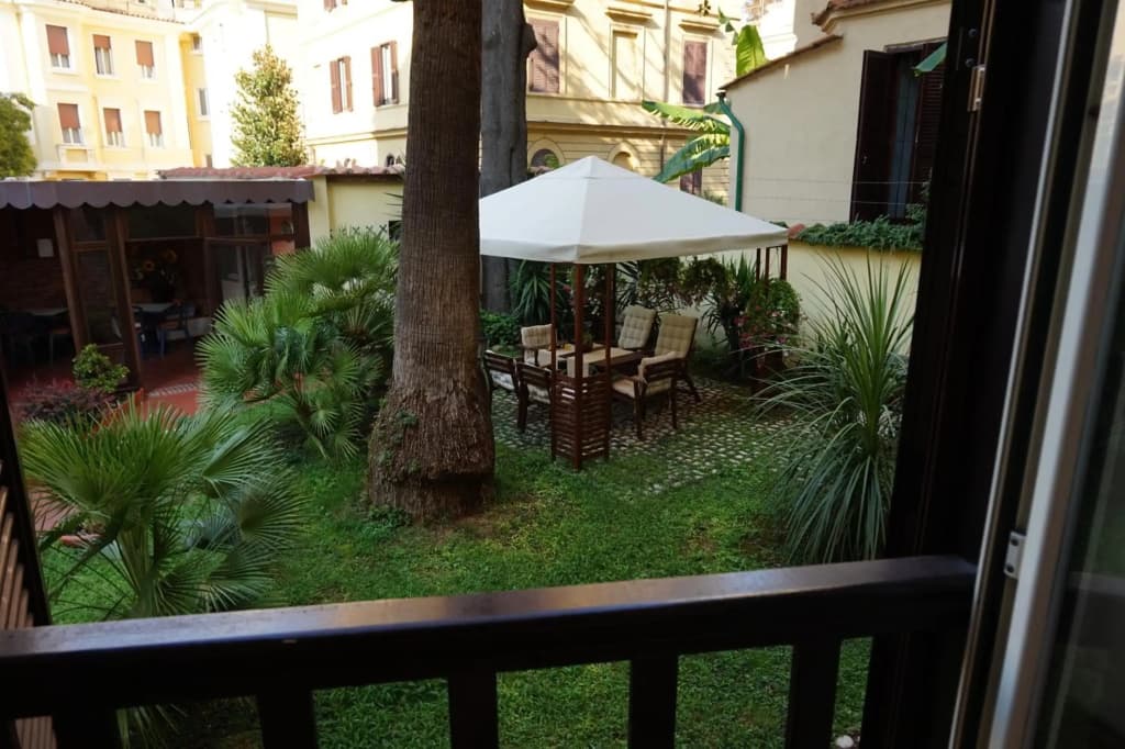 Green Hotel - photo 12