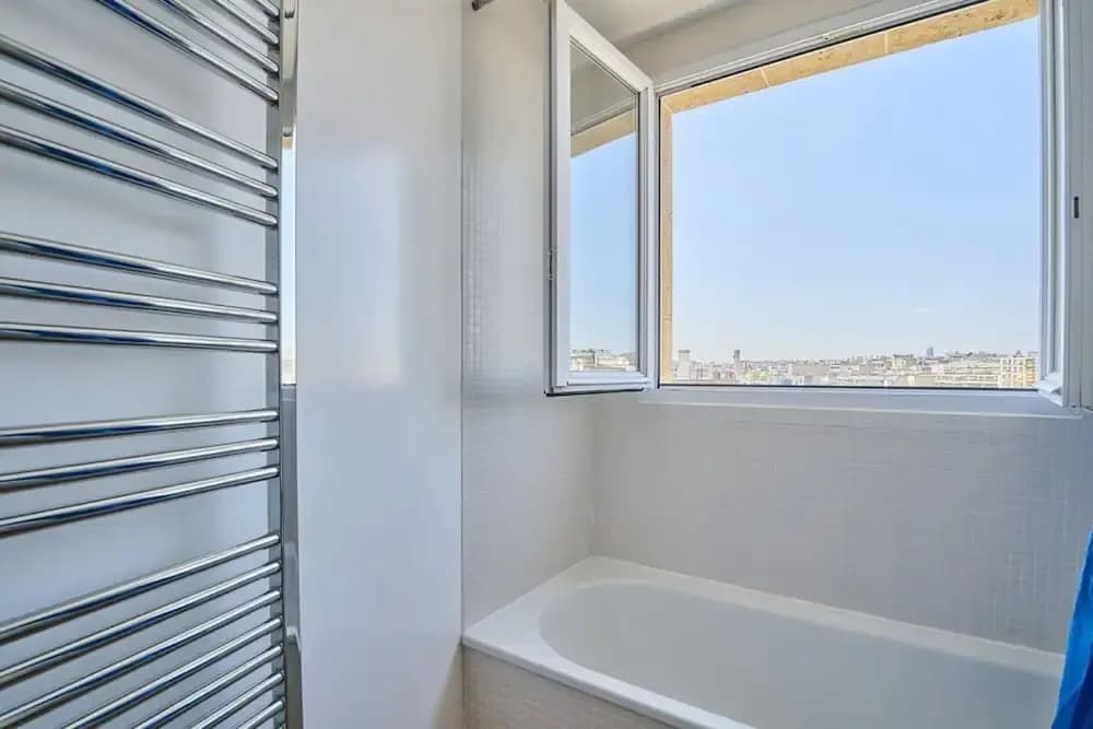 Sublime 2 Bedroom Flat Quai de Seine Eiffel Tower - photo 9