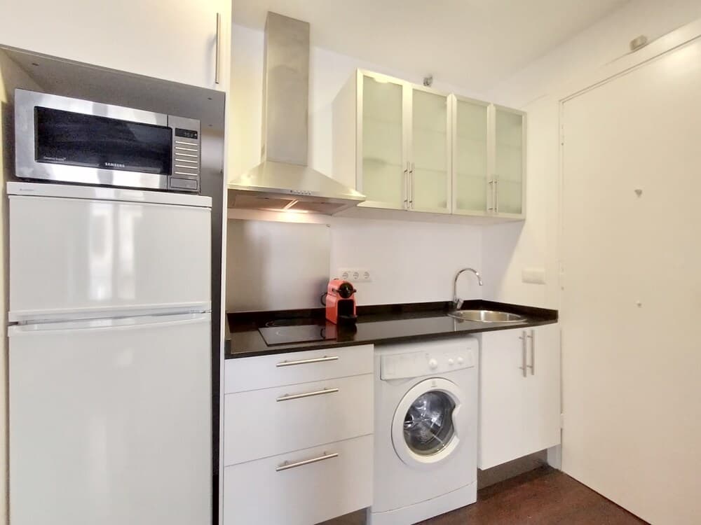 Barceloneta Apartment With Balcony - photo 13