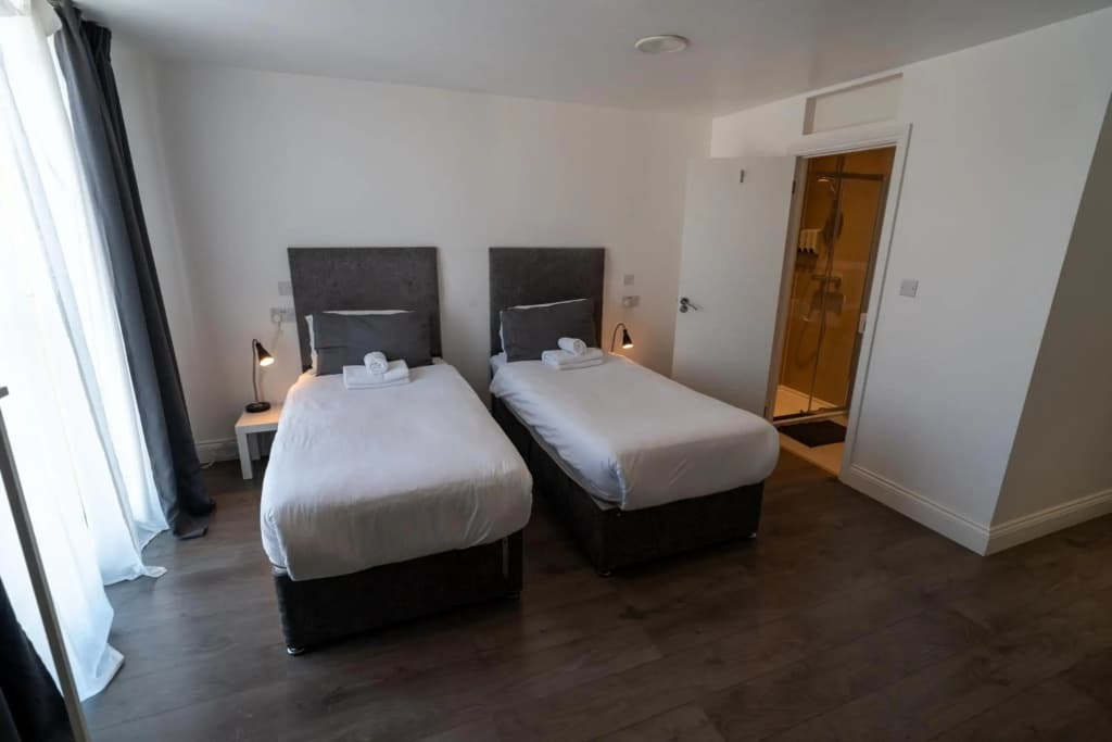 Abbey Point Hotel - photo 3