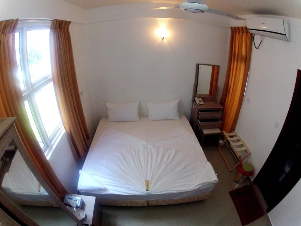 Mac Inn Maldives - photo 2