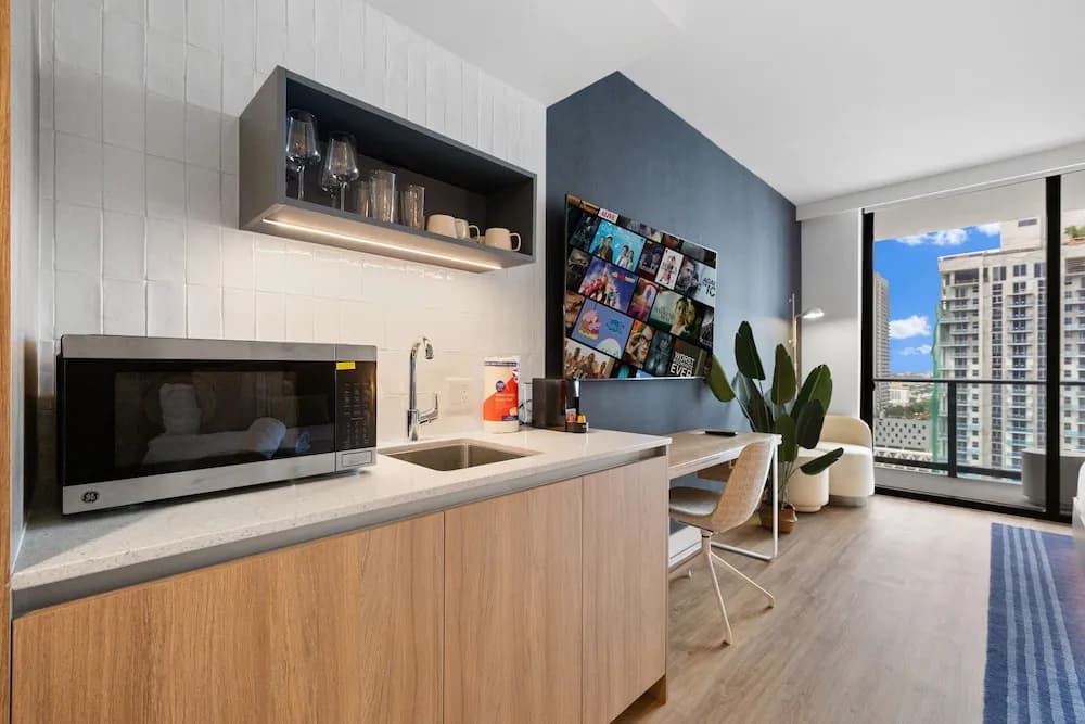 Luxury City View Condo - photo 21