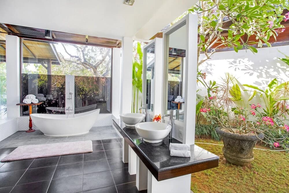 Finns Beach Villa Canggu - photo 7