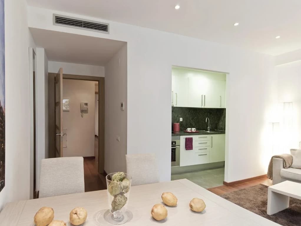 Arago Executive Suites Apartments - photo 8