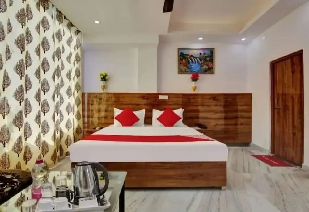 Hotel The Grand - photo 2