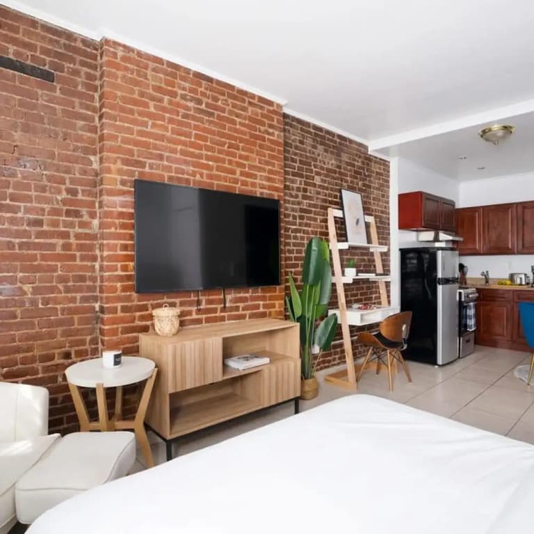 501-2fw Gorgeous Upper East Side Studio - photo 9