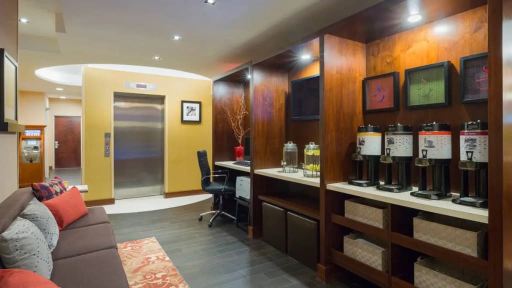 Hampton Inn Manhattan Seaport Financial District - photo 15