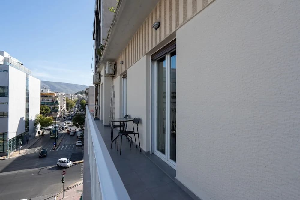 Classy Apartment in Koukaki, Walk to Metro & Acropolis - photo 14