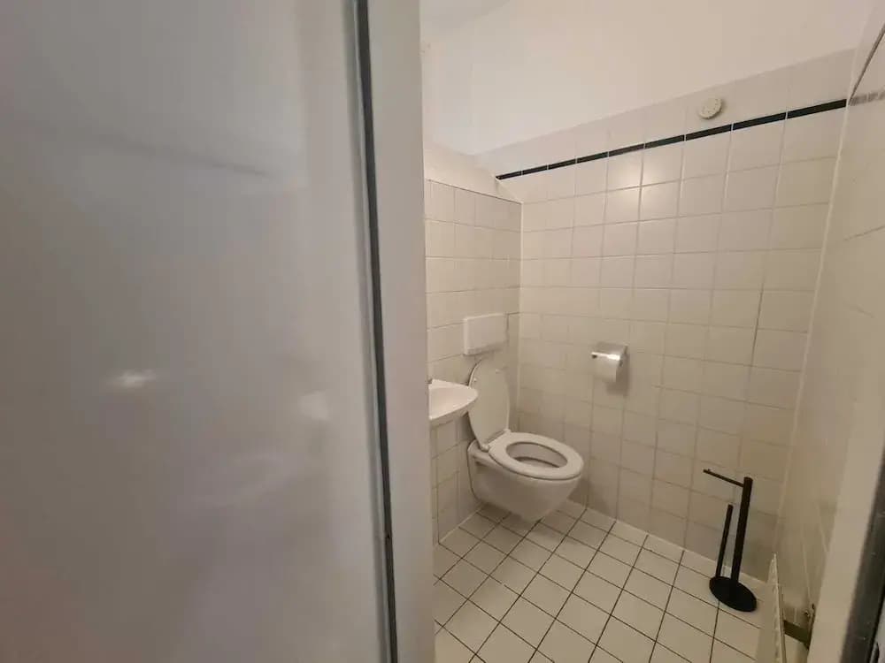 Cozy 3BR Apartment Perfect for Groups - photo 7