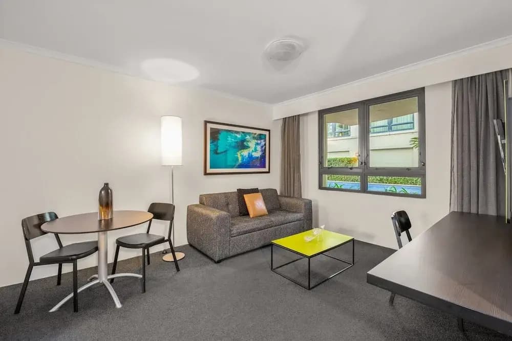 Contemporary 1-bed First Floor Unit With Pool - photo 5