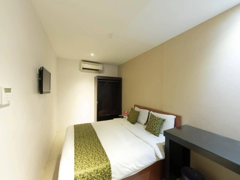 Swiss Cottage Hotel - photo 6