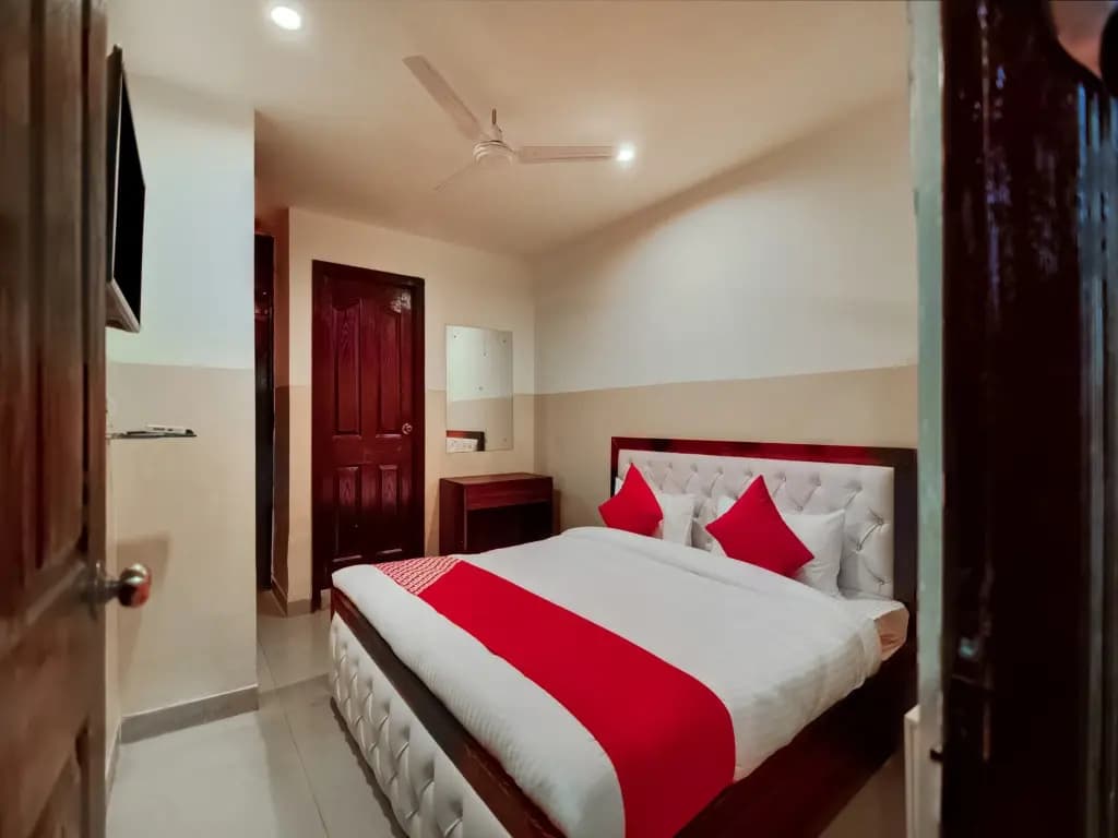 The Vishnu Paradise By OYO Rooms - photo 5